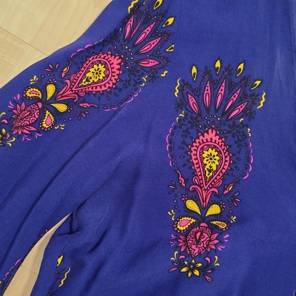 5/$20⭐️Tribal Print Long Sleeve Romper - Picture 6 of 6